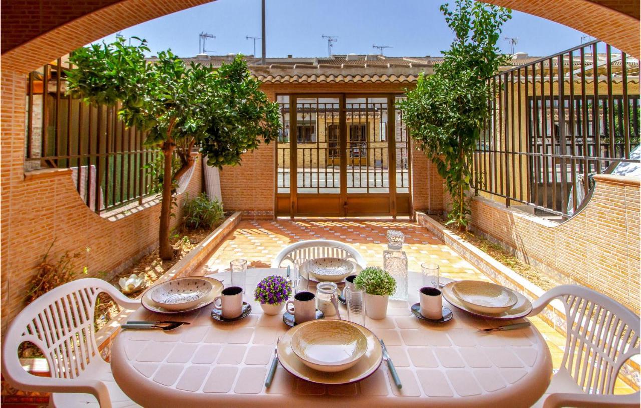 Stunning Home In Los Alcazares With Kitchen Екстериор снимка